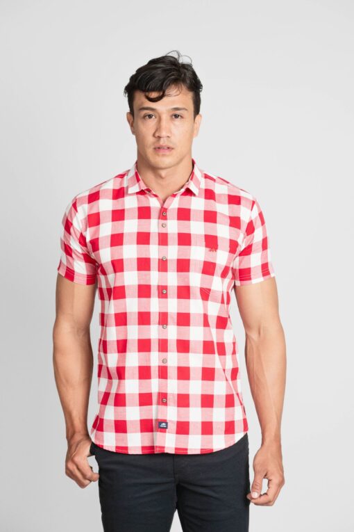 CAMISA DE MANGA CORTA CON ESTAMPADO DE CUADROS