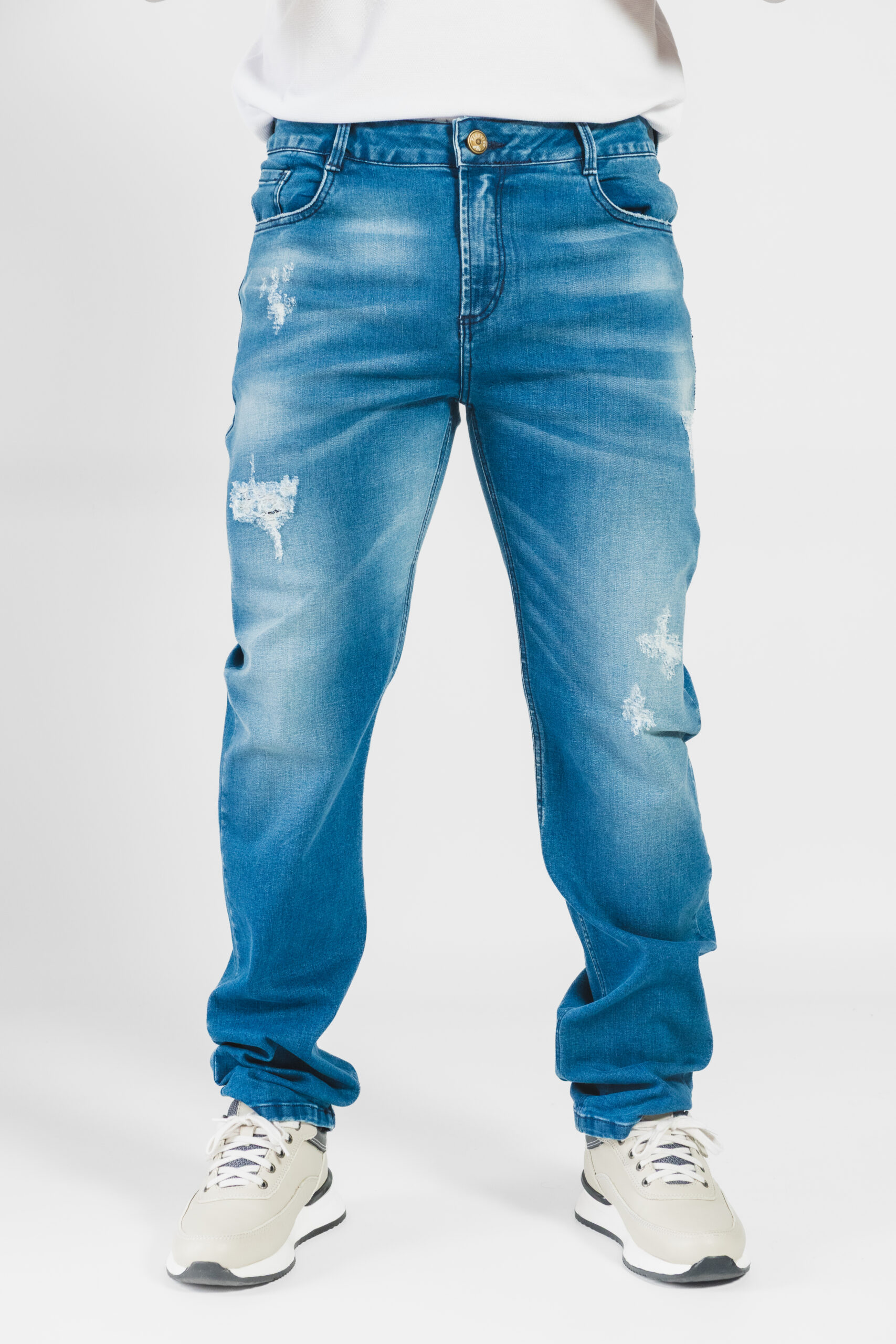 JEANS CON EFECTO DESGASTE